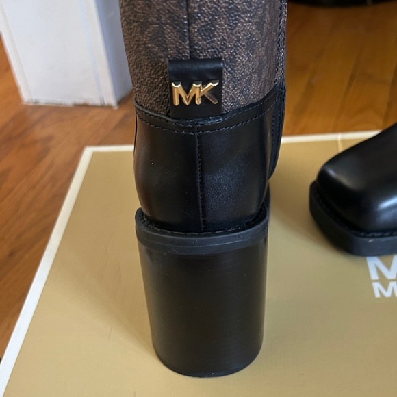 Michael Kors Houston signature Black brown Leather Knee-High Boot size 6 - Picture 5 of 8